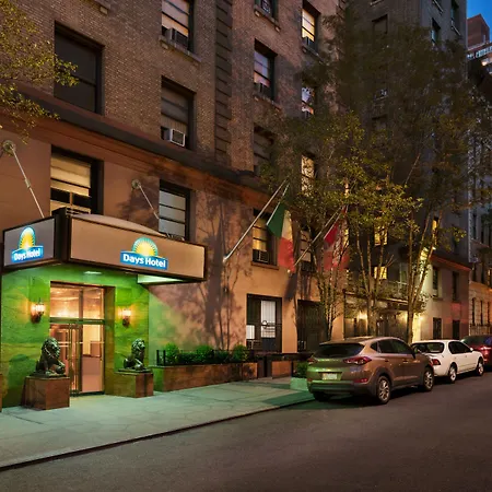 Night Hotel Broadway-2